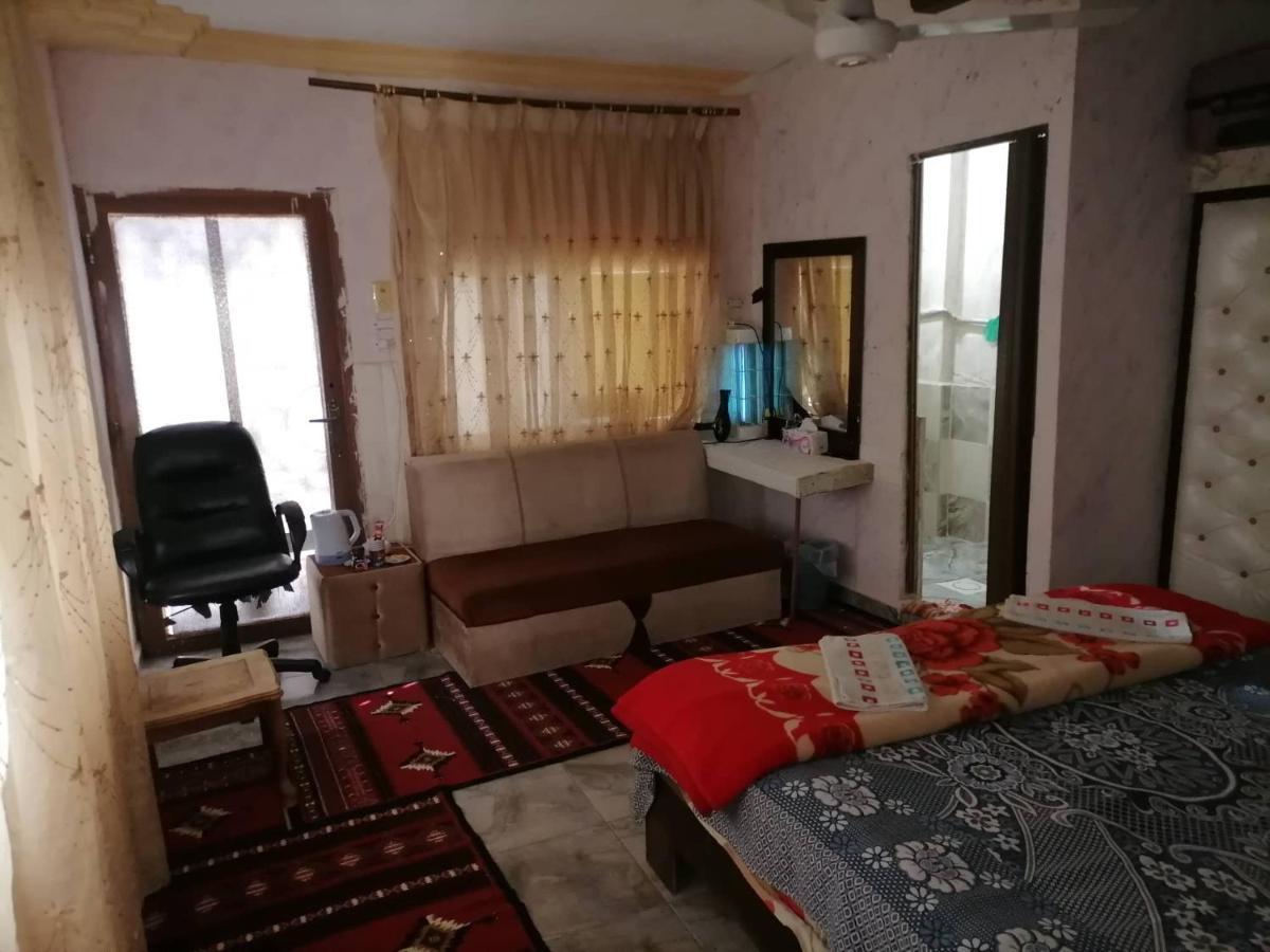 Guest House Hazem Al Azraq ash Shamālī Dış mekan fotoğraf
